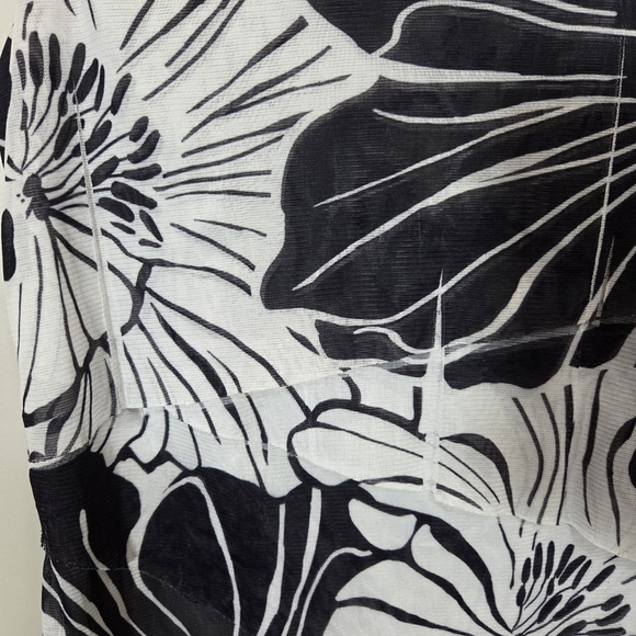 ⭐️Cleo Black and White Layered Tank Top Size Small - Picture 2 of 5